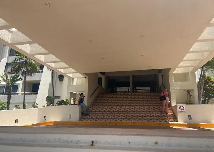 Hermoso Depto Con Vista Al Mar En Zona Hotelera.